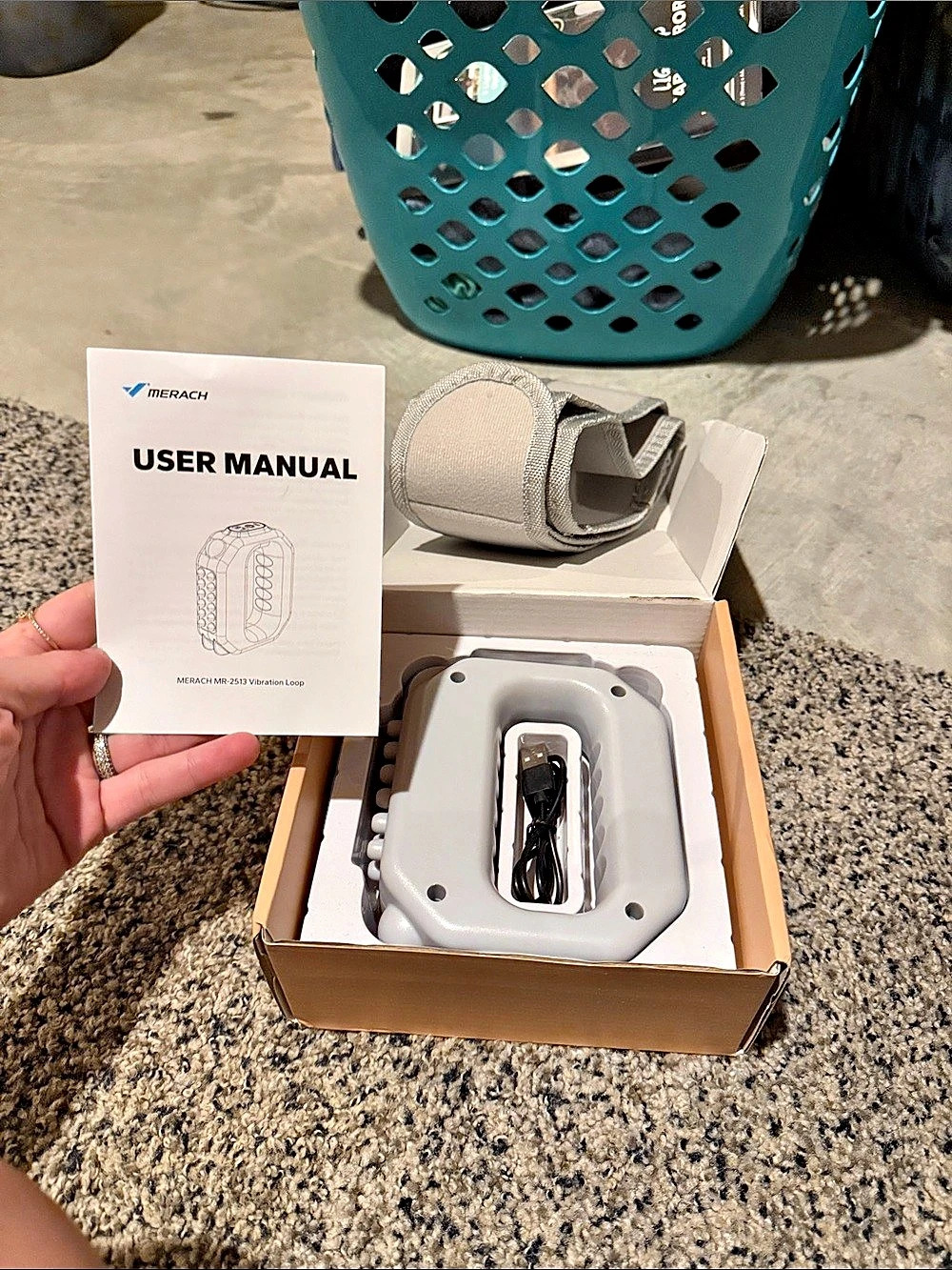 Merach Portable Vibration Loop White & Gray